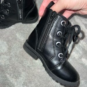 Baby girl Old Navy black boots combat